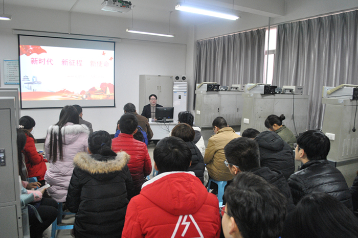 1513329703135967.jpg 参与学习的党员同志_副本_副本.jpg