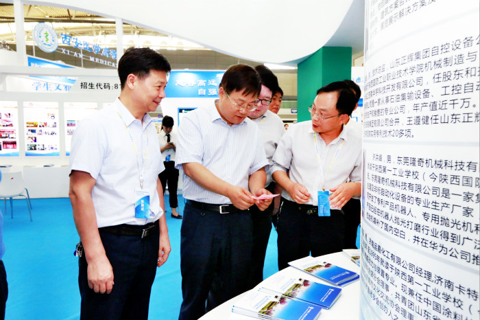 1529983598853621.jpg _B7A9282_meitu_1.jpg