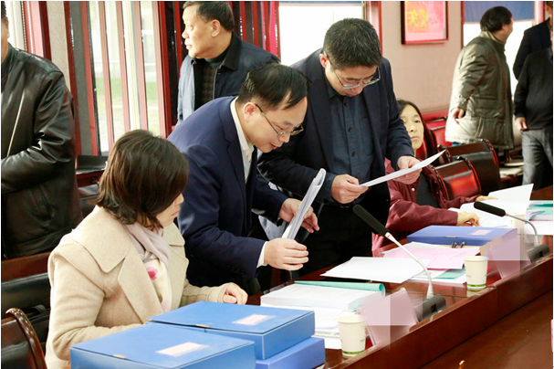 正在上传... 703f1ee29763d02a0745f40ba68eea37.png