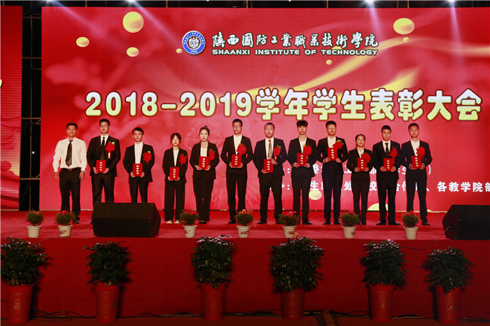 1569485376654126.jpg 叶锋.jpg