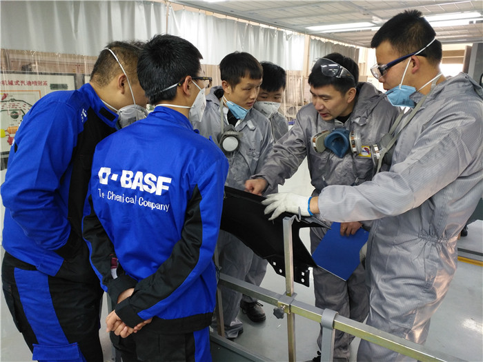 1568964120470810.jpg 巴斯夫喷涂实训.jpg