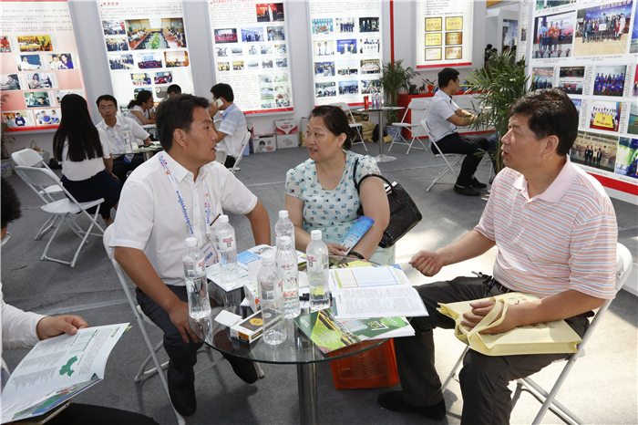 1498487547125472.jpg _B7A6968.jpg