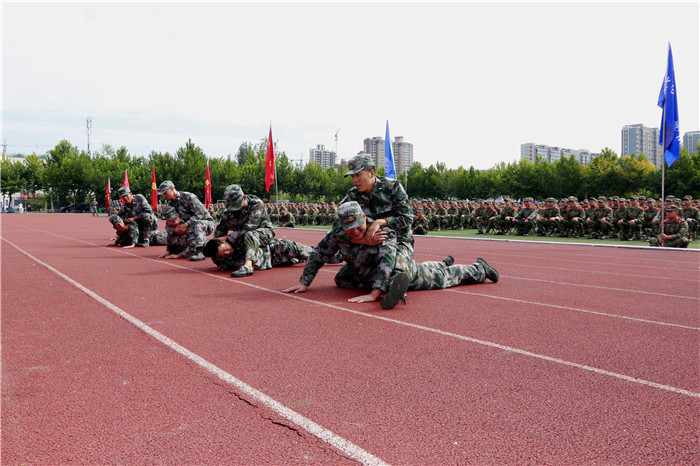 1536025877463796.jpg 教官2_副本.jpg