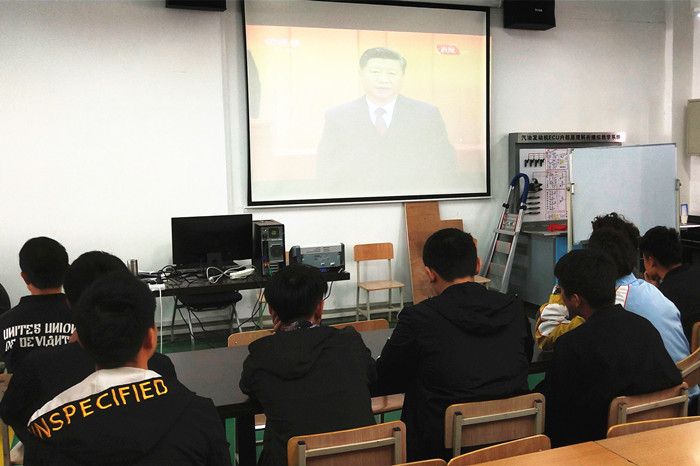 1556621674544438.jpg 汽车1_副本.jpg