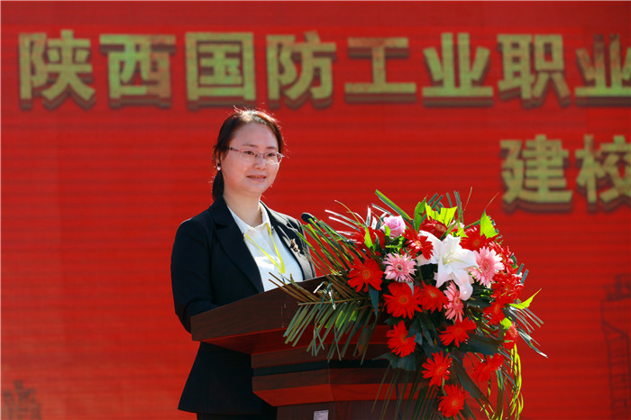 1538208553502955.jpg 教师代表电子工程分院教师邱燕.jpg